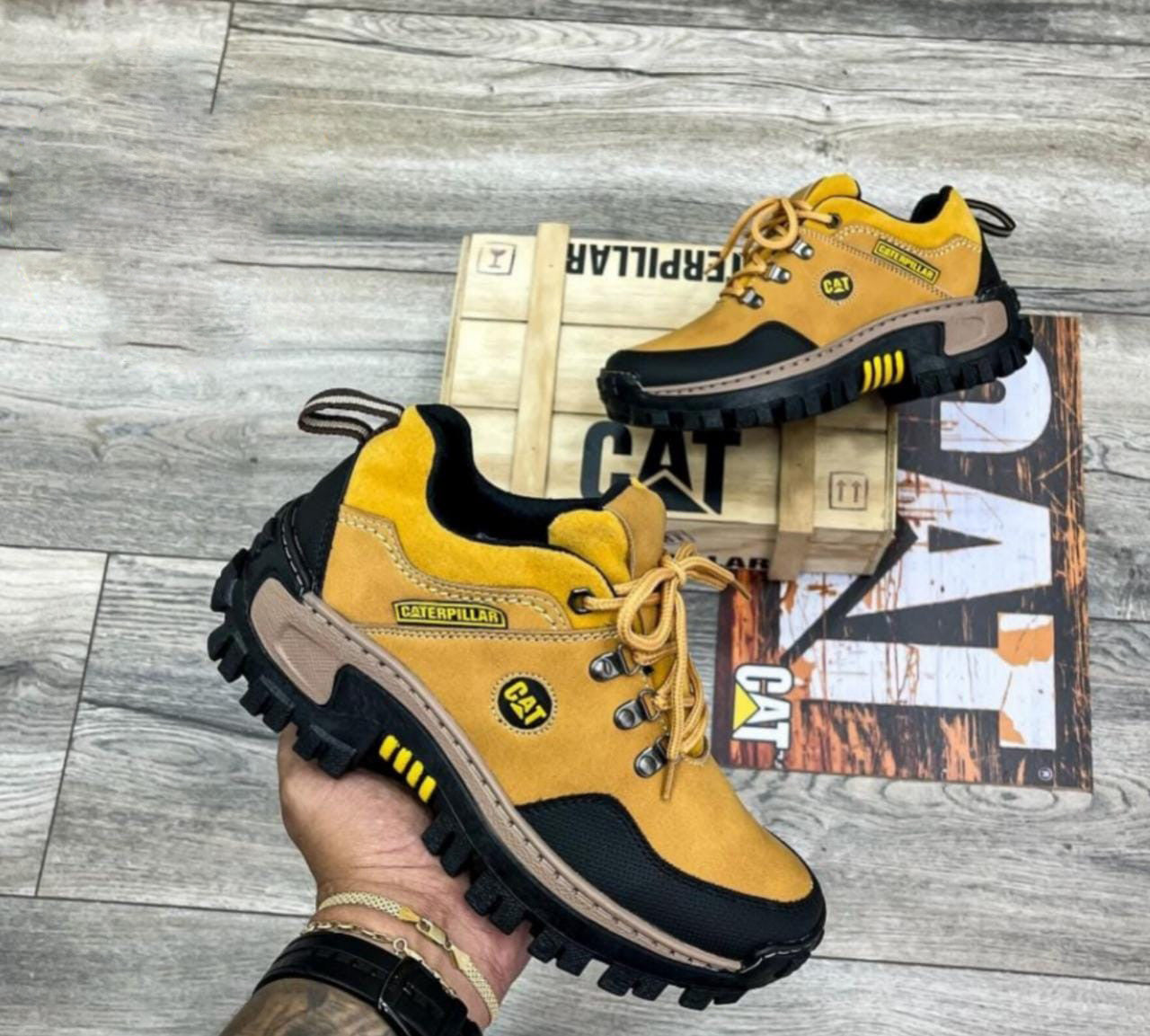 BOTAS CAT CORTE MEDIO