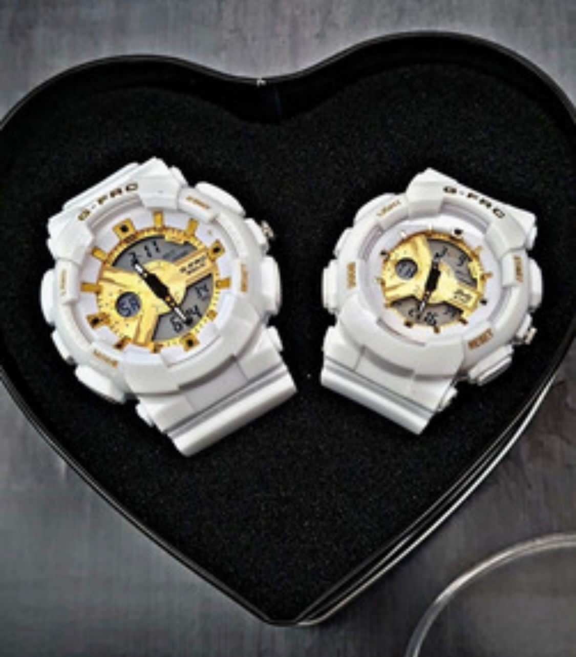 Caja corazón Reloj G-FRC