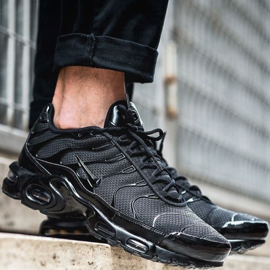 NIKE TN AIR MAX PLUS