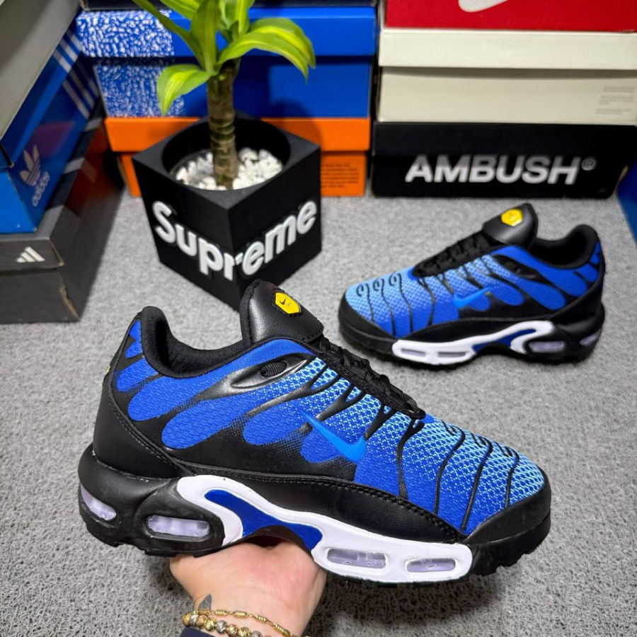 NIKE TN AIR MAX PLUS