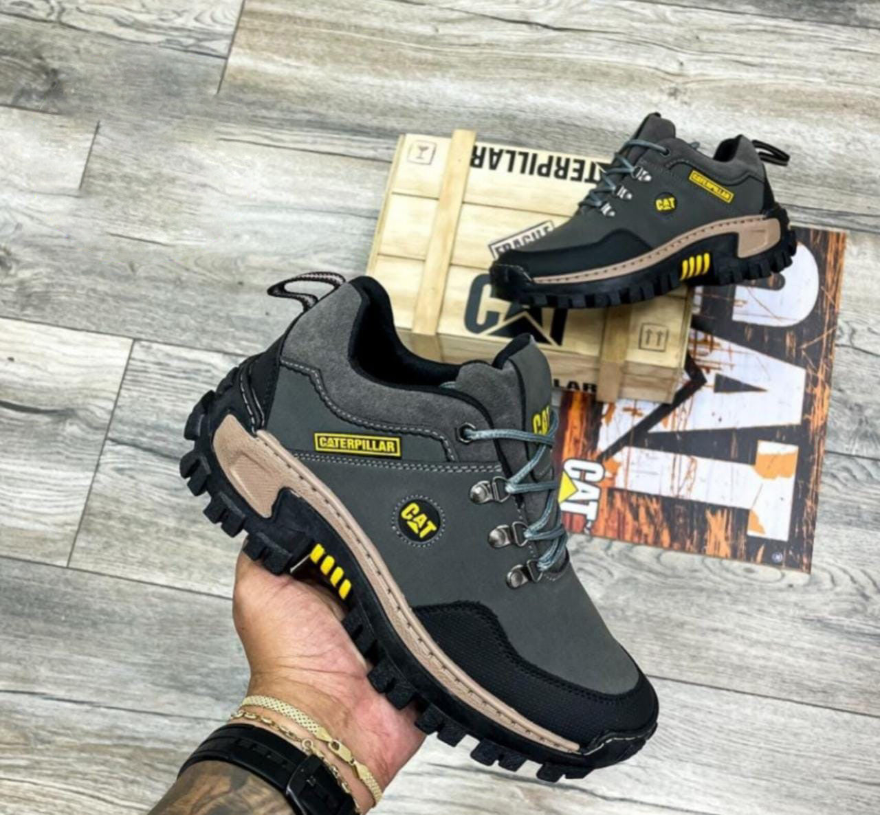 BOTAS CAT CORTE MEDIO